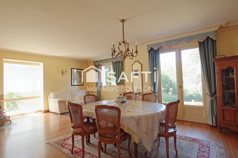 Maison - 152 m² - 7 pièces