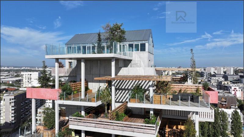 Appartement - 214 m² - 7 pièces