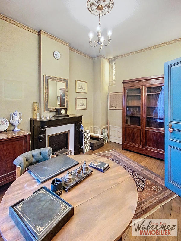 Maison - 254 m² - 10 pièces