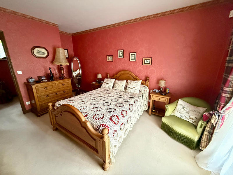 Maison - 160 m² - 8 pièces