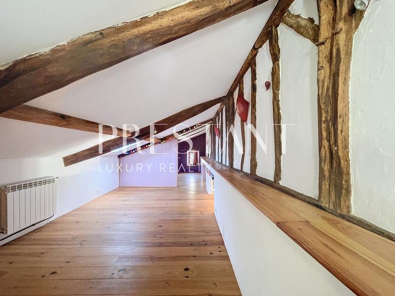 Maison de campagne - 220 m² - 7 pièces