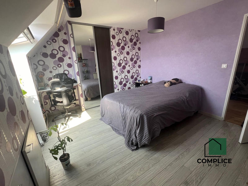 Maison - 161 m² - 8 pièces