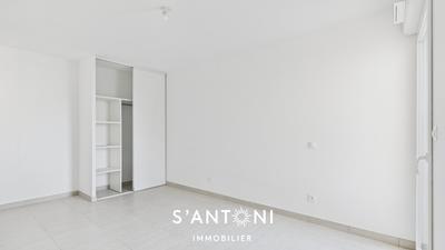 Appartement - 79 m² - 3 pièces