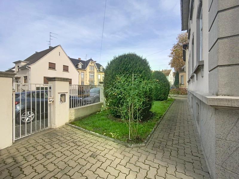 Maison - 299 m² - 9 pièces