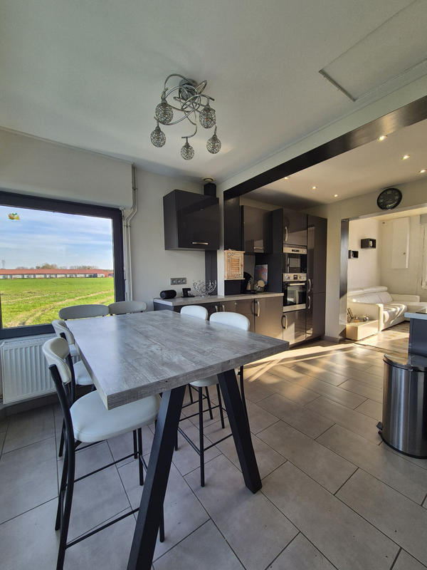 Maison - 95 m² - 5 pièces