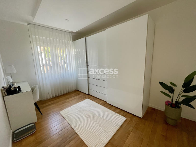 Maison - 93 m² - 5 pièces
