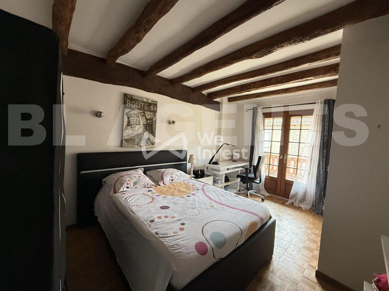 Maison - 269 m² - 9 pièces