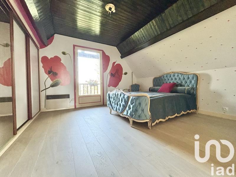 Maison - 215 m² - 8 pièces