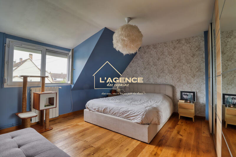 Maison - 94 m² - 5 pièces