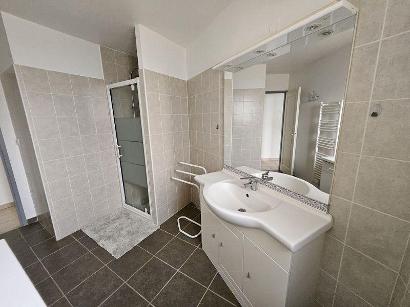 Maison traditionnelle - 98 m² - 4 pièces