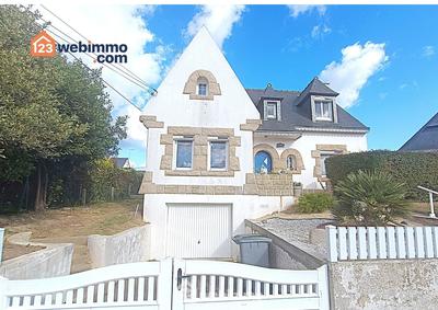 Maison - 113 m² - 8 pièces