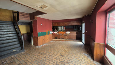 Local commercial - 200 m² - 5 pièces