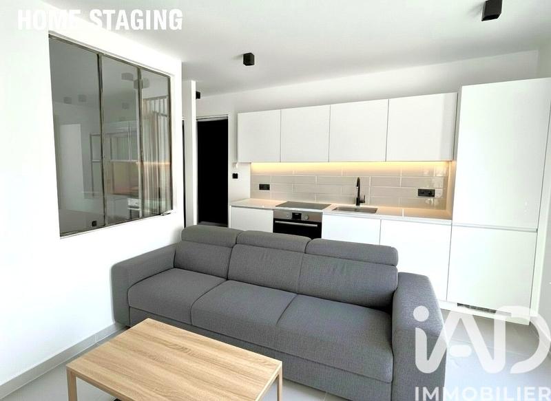 Maison - 319 m² - 9 pièces