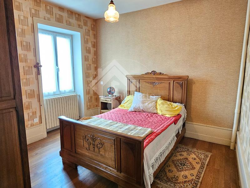 Maison de village - 230 m² - 12 pièces