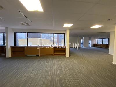 Bureau - 2 005 m²