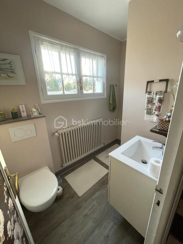 Maison traditionnelle - 140 m² - 6 pièces