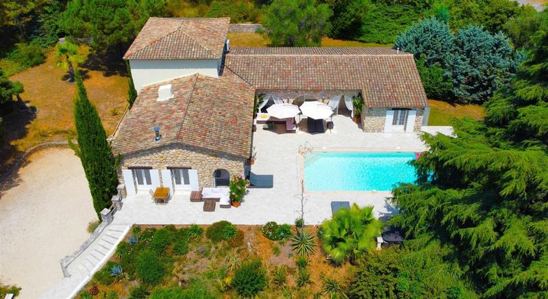 Villa - 350 m² - 10 pièces