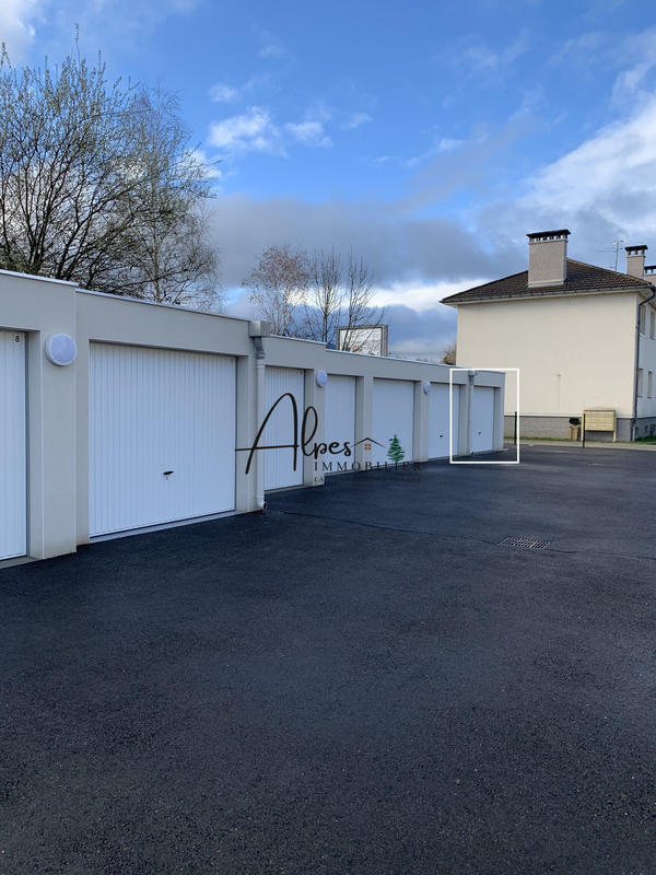 Parking / Garage - 15 m²