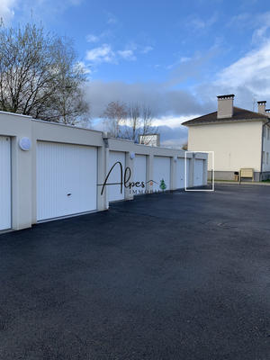 Parking / Garage - 15 m²