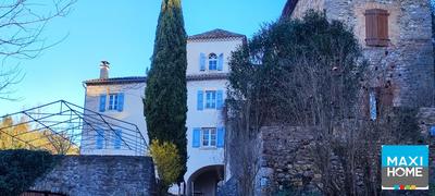 Mas - 415 m² - 16 pièces