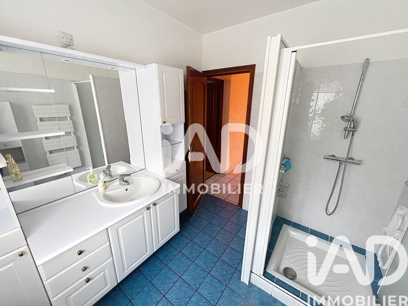 Maison - 277 m² - 10 pièces