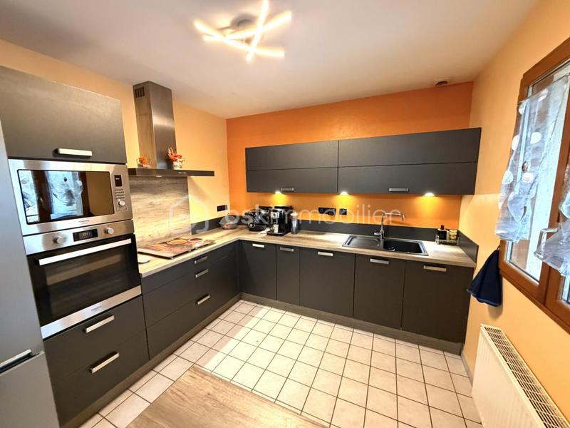 Maison traditionnelle - 118 m² - 5 pièces