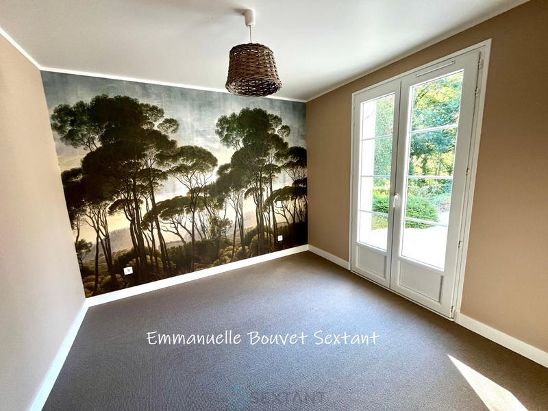 Maison - 233 m² - 9 pièces