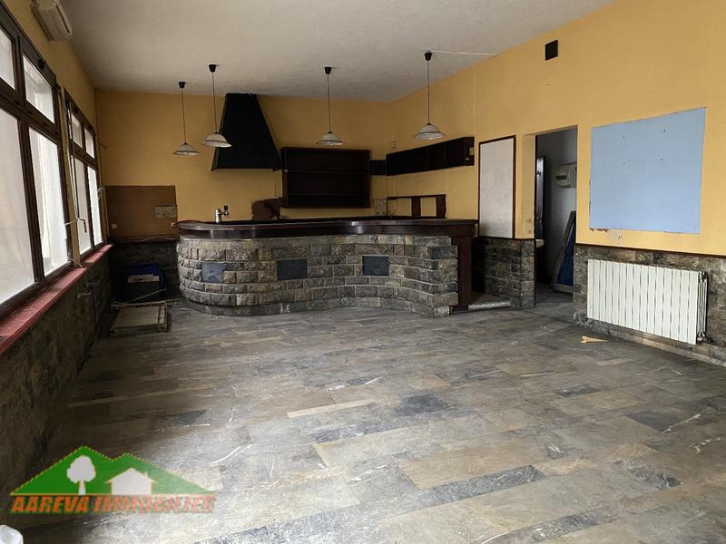 Local d'activités - 377 m² - 11 pièces