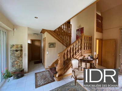 Maison - 175 m² - 6 pièces