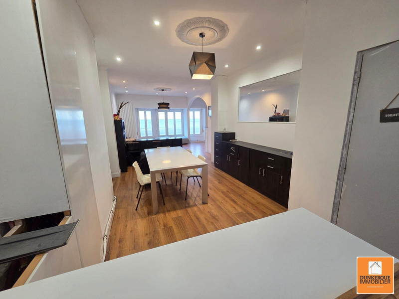 Appartement - 95 m² - 2 pièces