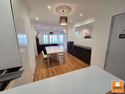 Appartement - 95 m² - 2 pièces