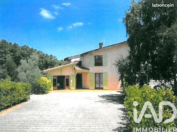 Maison - 166 m² - 6 pièces