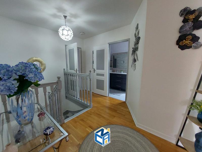 Maison traditionnelle - 116 m² - 5 pièces