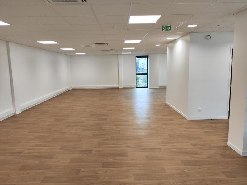 Local d'activités - 1 826 m²