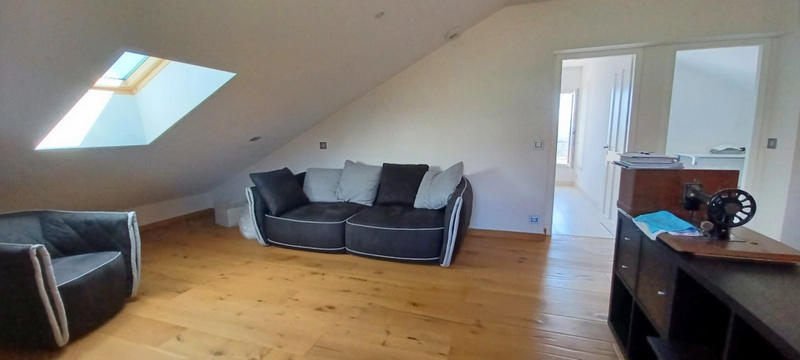 Maison - 200 m² - 9 pièces