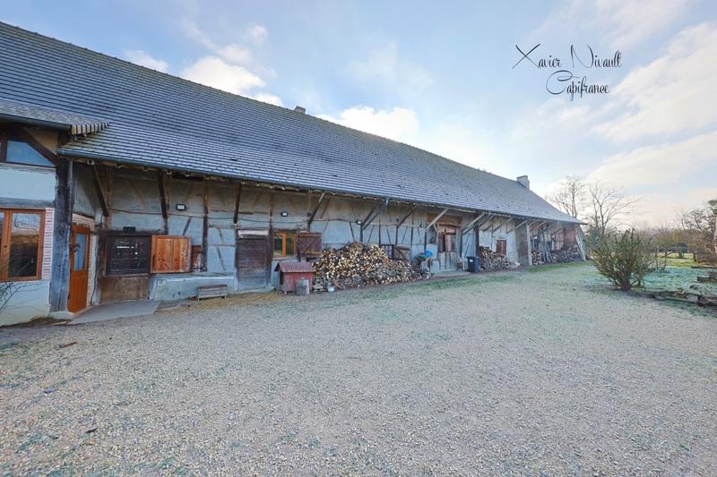 Maison - 242 m² - 5 pièces