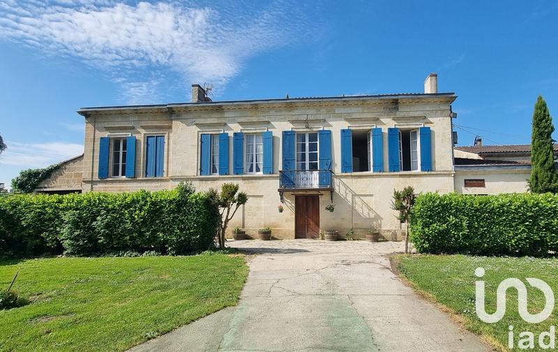 Maison - 260 m² - 7 pièces