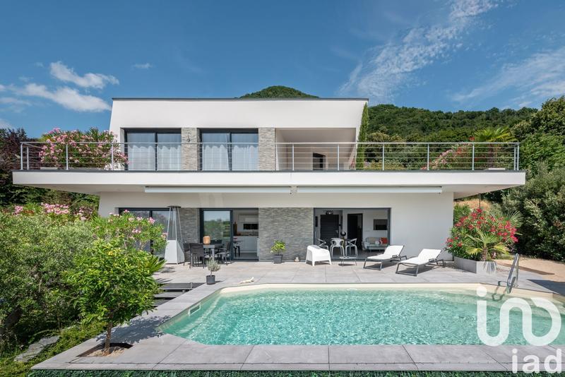 Maison de maîtres - 128 m² - 6 pièces