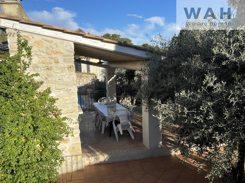 Maison - 101 m² - 5 pièces