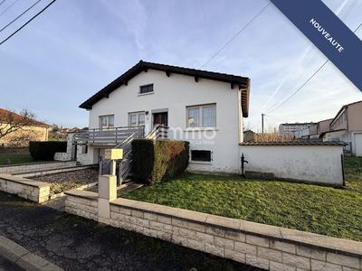 Maison - 99 m² - 6 pièces