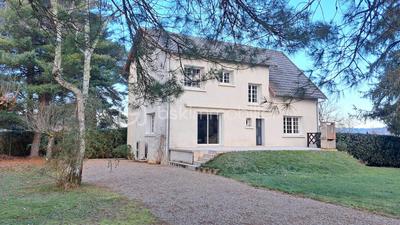 Maison - 160 m² - 8 pièces