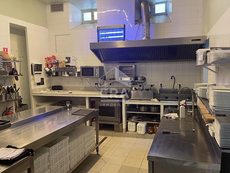 Demeure - 900 m² - 14 pièces