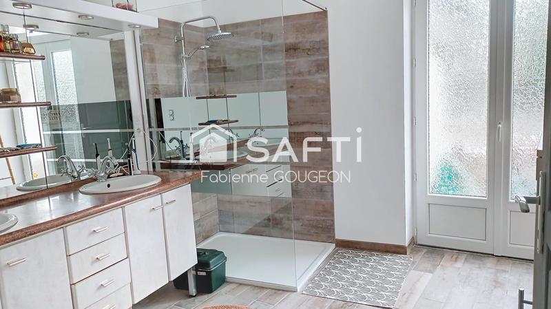 Maison - 205 m² - 7 pièces