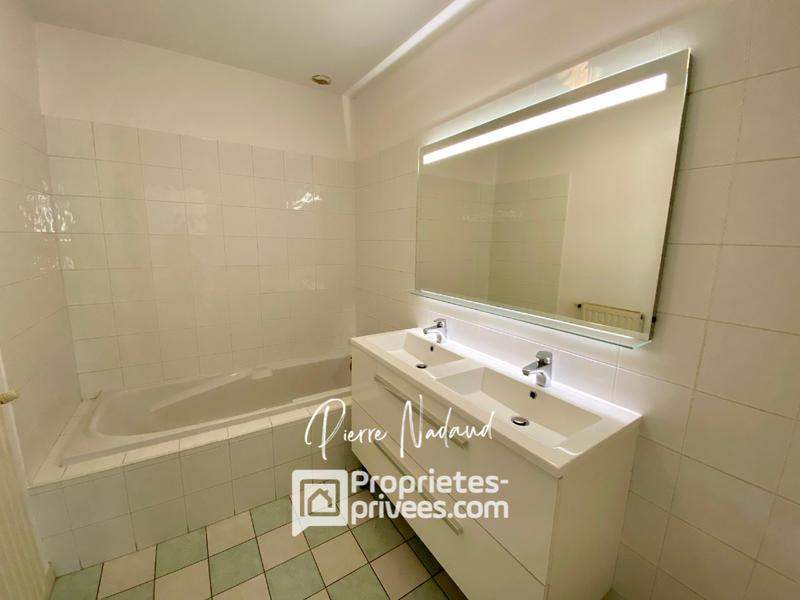 Maison - 93 m² - 4 pièces