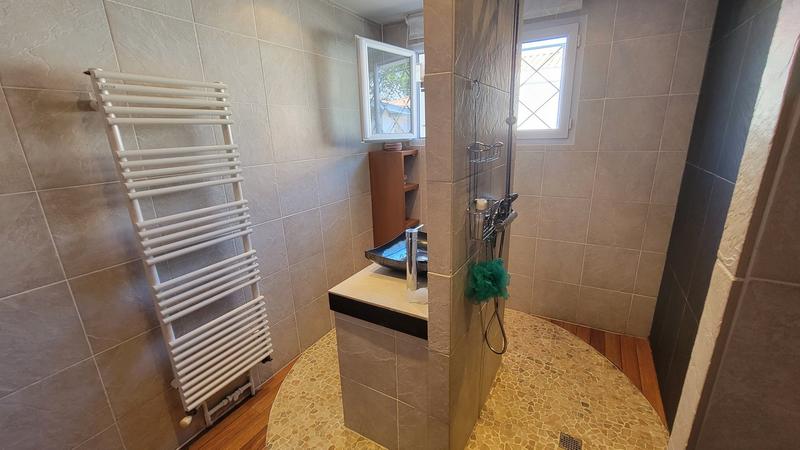 Maison contemporaine - 157 m² - 6 pièces