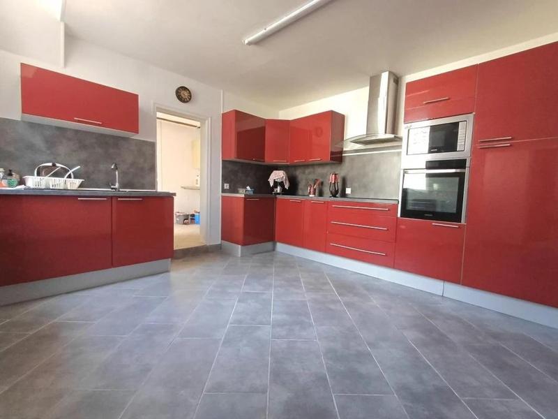 Maison - 162 m² - 6 pièces