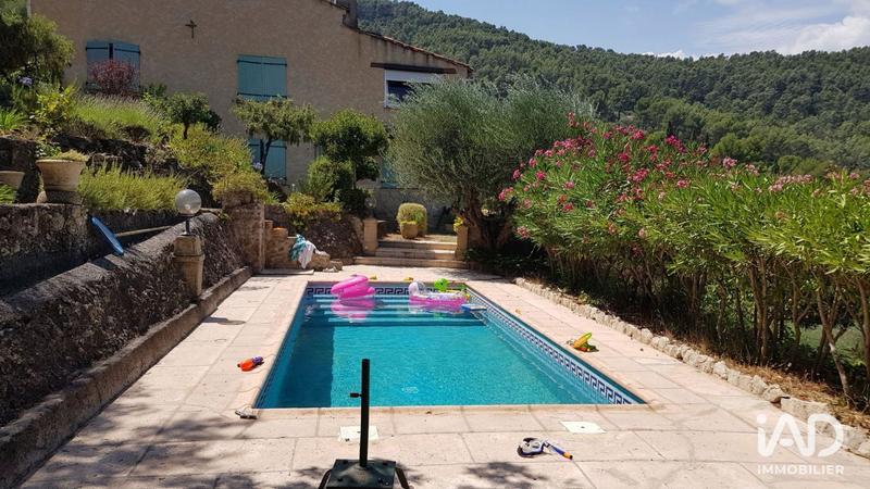 Maison - 180 m² - 4 pièces