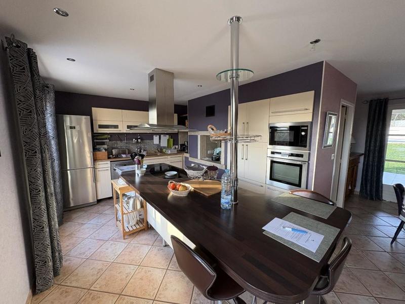 Maison - 170 m² - 5 pièces