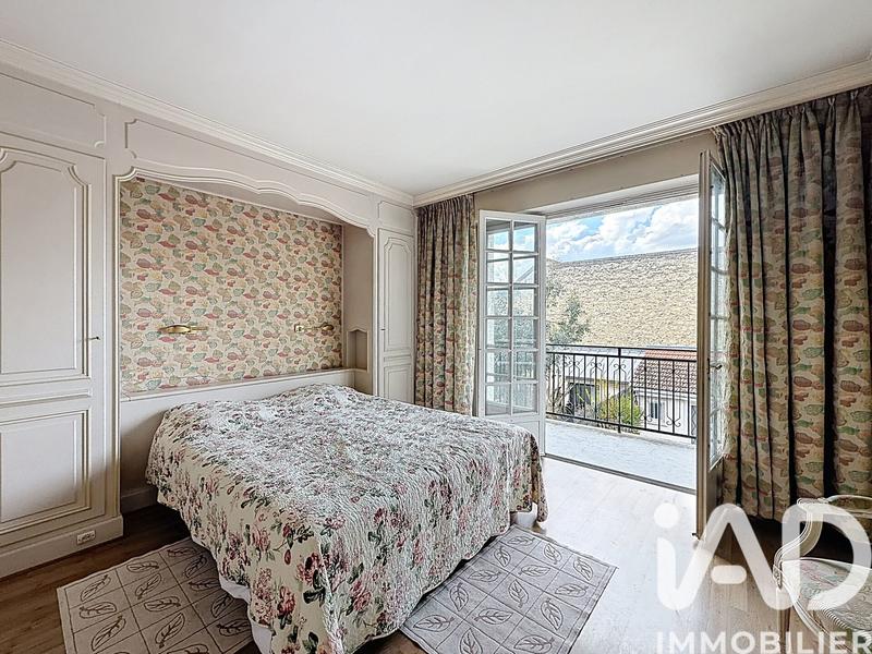 Maison - 186 m² - 7 pièces