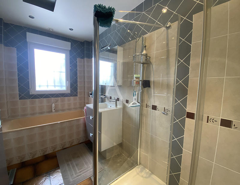 Maison - 163 m² - 6 pièces